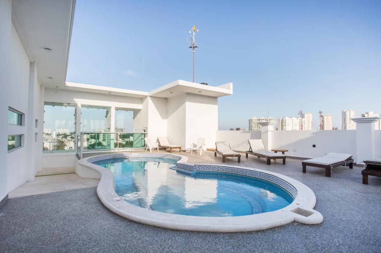 Capital O Cancun Ocean View, Cancún Zewnętrze zdjęcie Rooftop pool